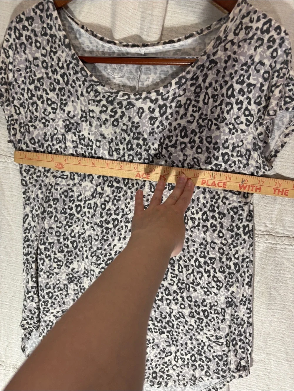 Women's Grey Leopard Print Short Sleeve Scoop Neck Tee by